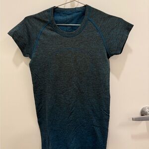 lululemon athletica Dark Heathered Blue Short Sleeve Tee, Size 6